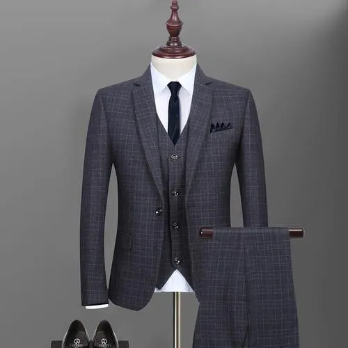 customSuit, men's suit, three pieces of business suit,