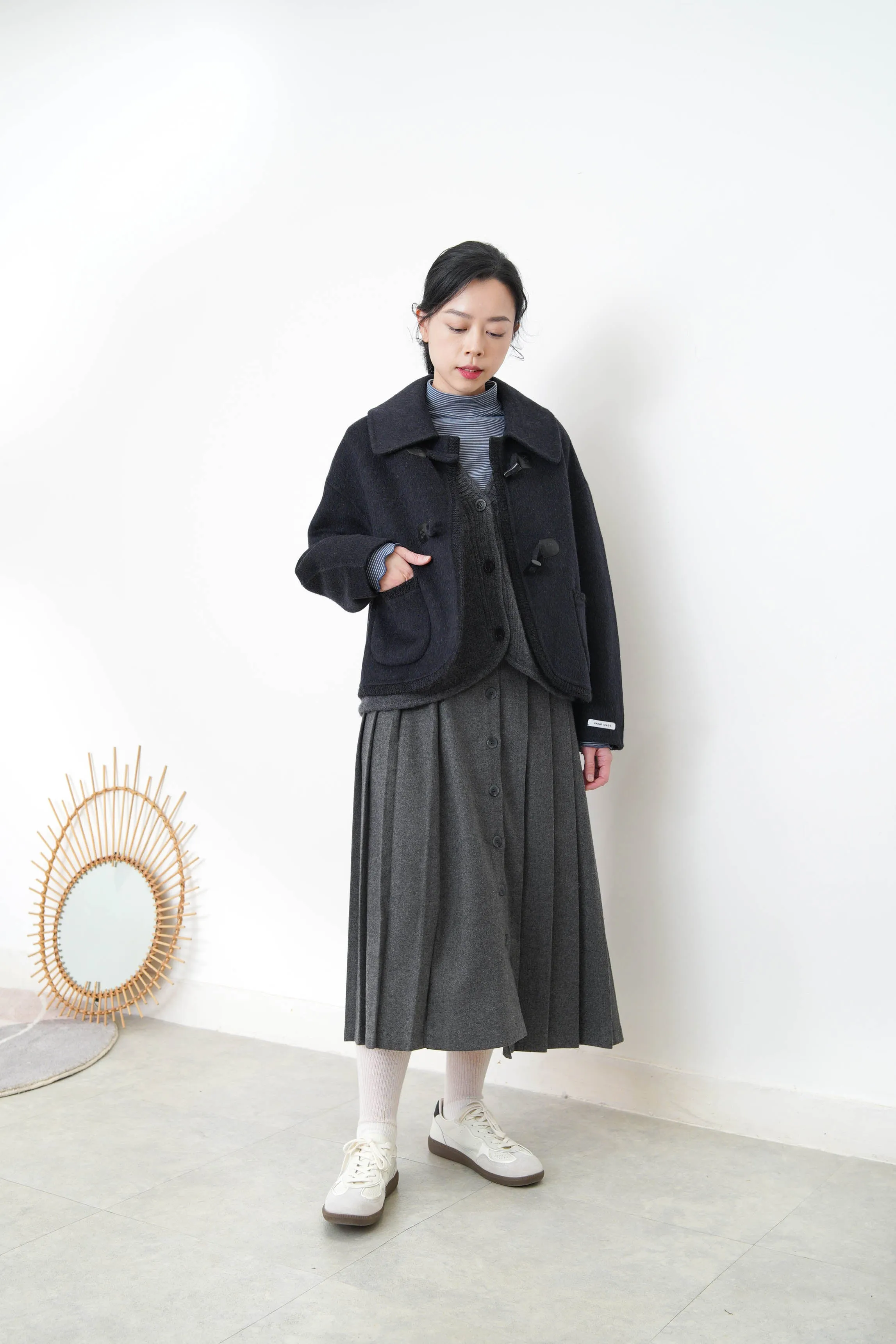 Grey 2 ways wool pleats skirt with buttons