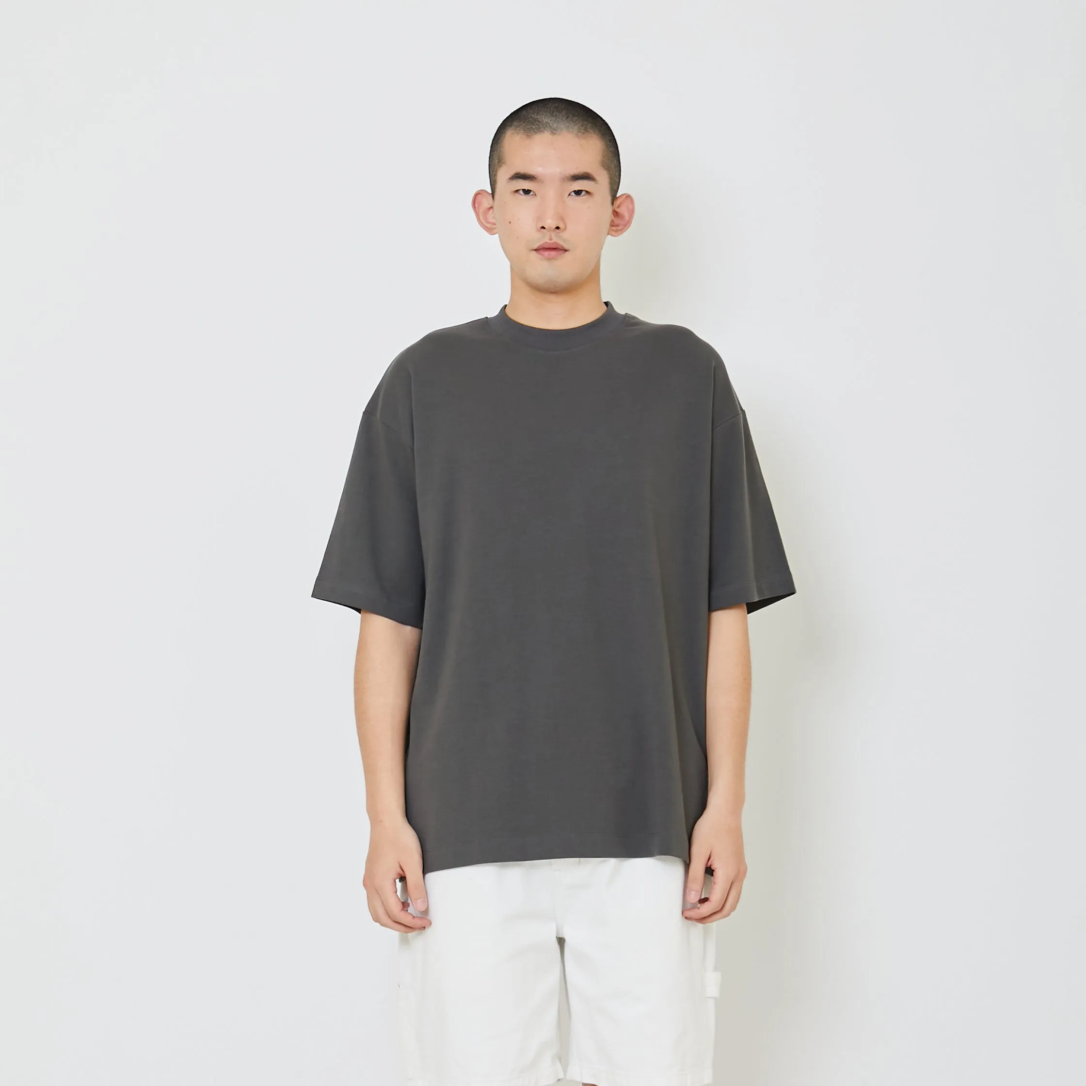 Men Essential Oversized Top - SM2404072